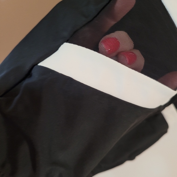 Catalina women's size Large 12-14 modest bathingsuit black - Picture 5 of 7